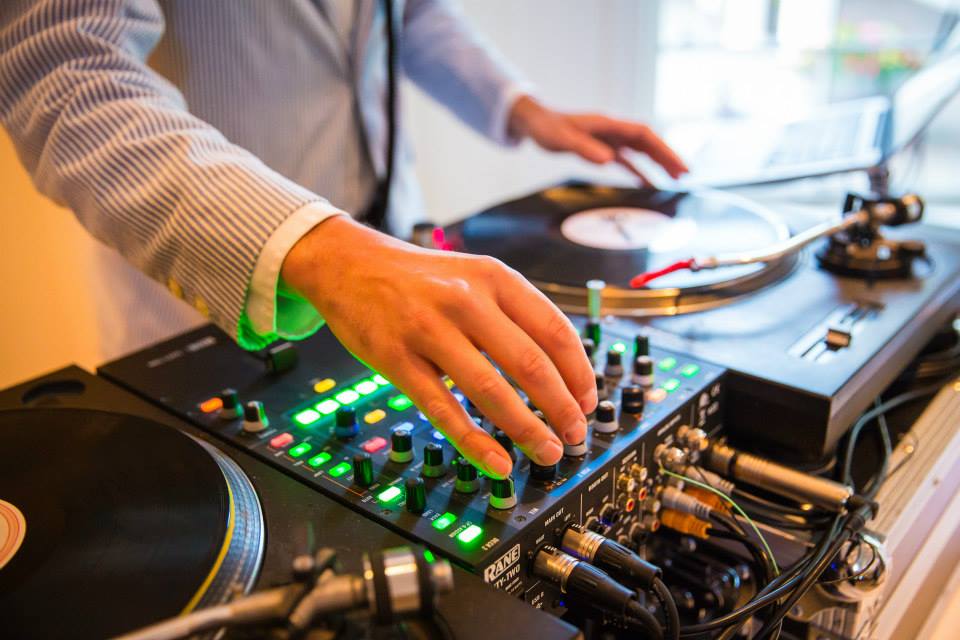 Vermont Wedding Dj Disc Jockey Services For Receptions Parties Events